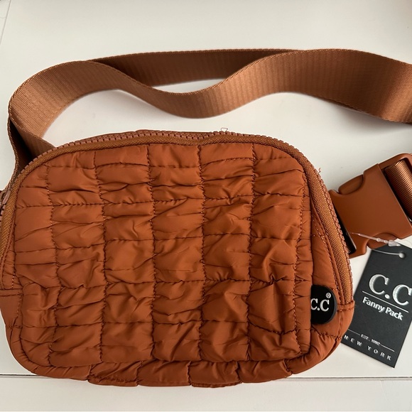 CC quilted hip bag NWT in rust orange. - Picture 4 of 4